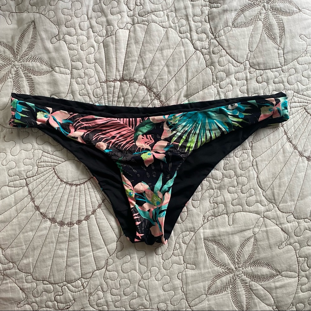 SOLD RIPCURL Reversible Bikini Bottoms